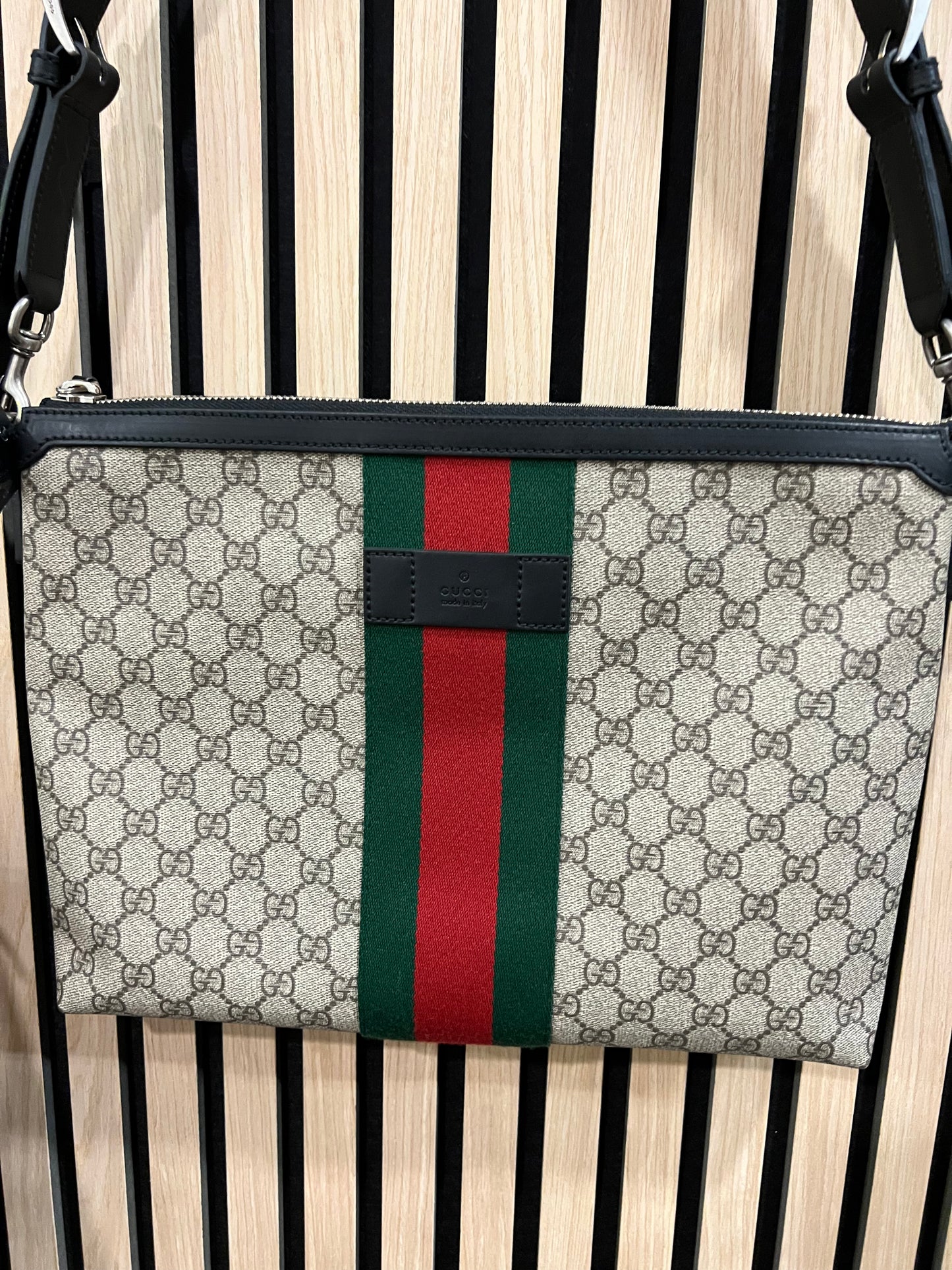 Gucci GG Supreme Web Messenger