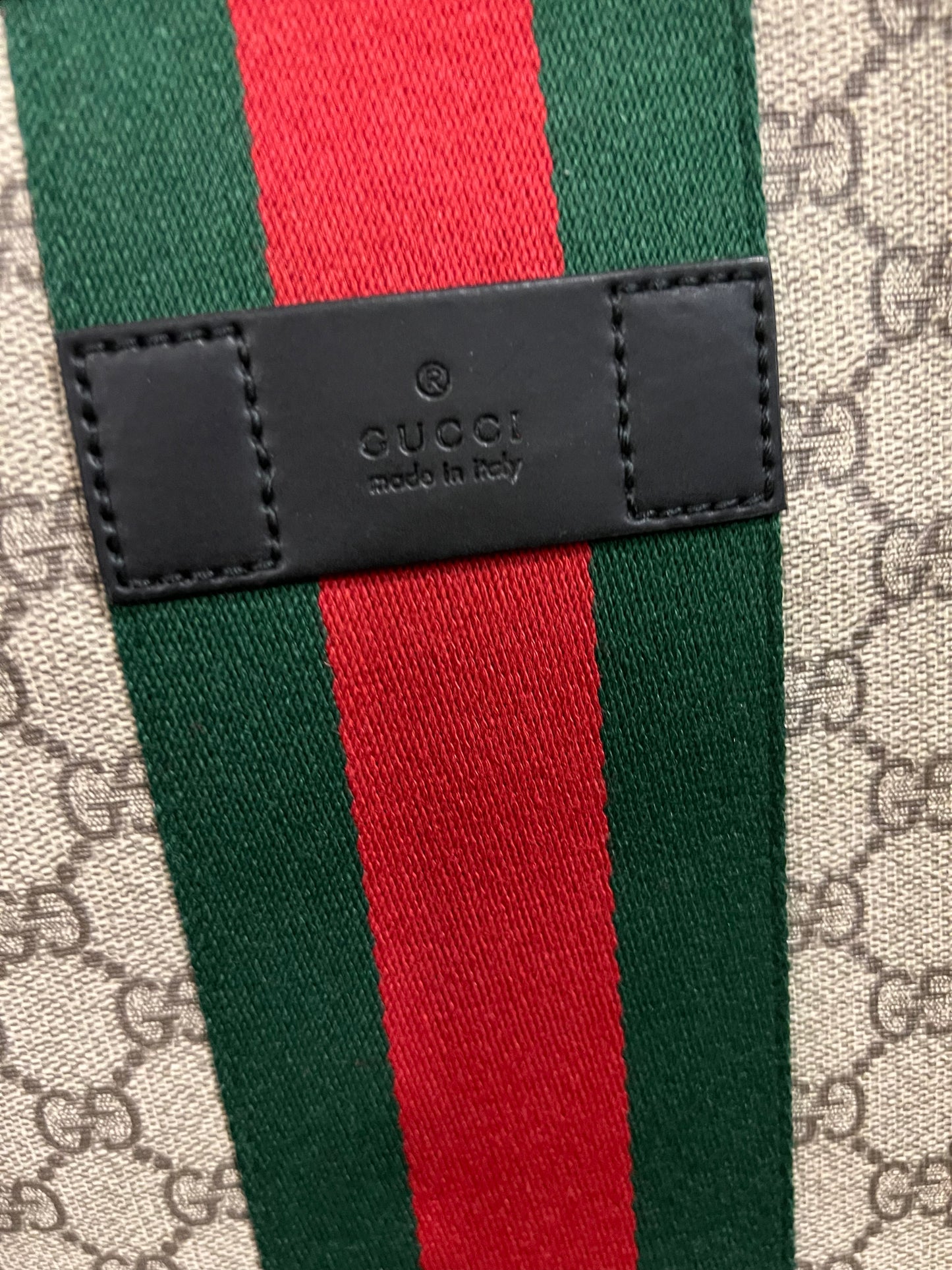 Gucci GG Supreme Web Messenger