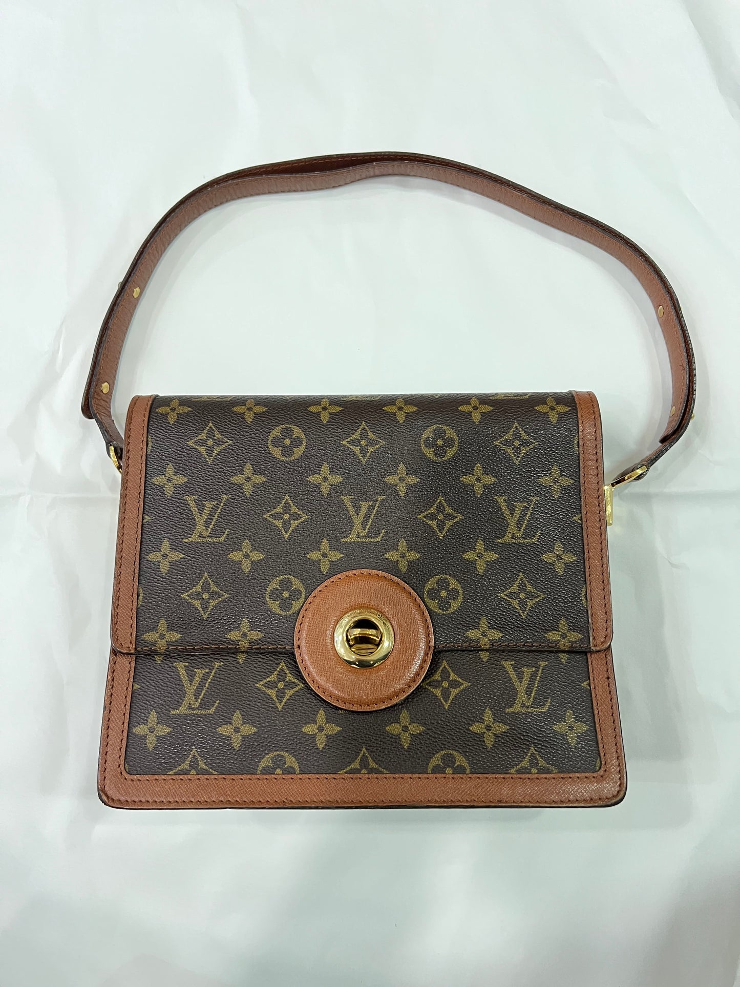 Louis Vuitton Dauphine