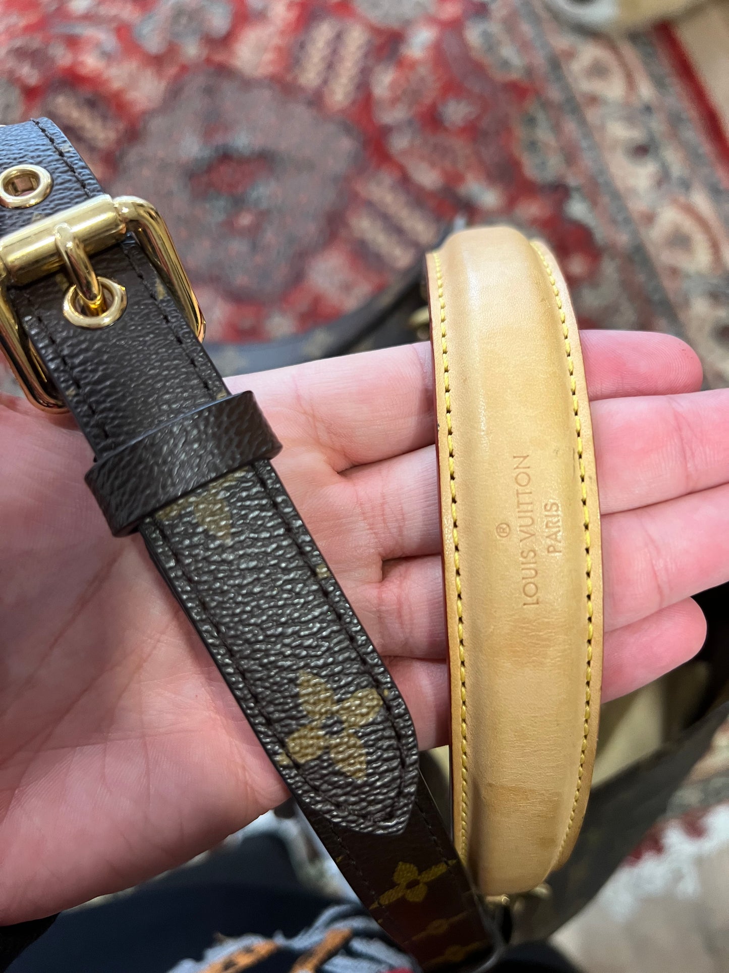 Louis Vuitton Mètis Hobo