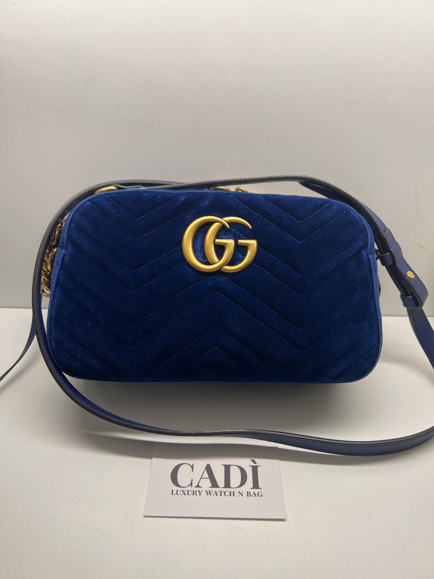 Gucci GG Marmont Mini in Velluto Blu con Dettagli Dorati