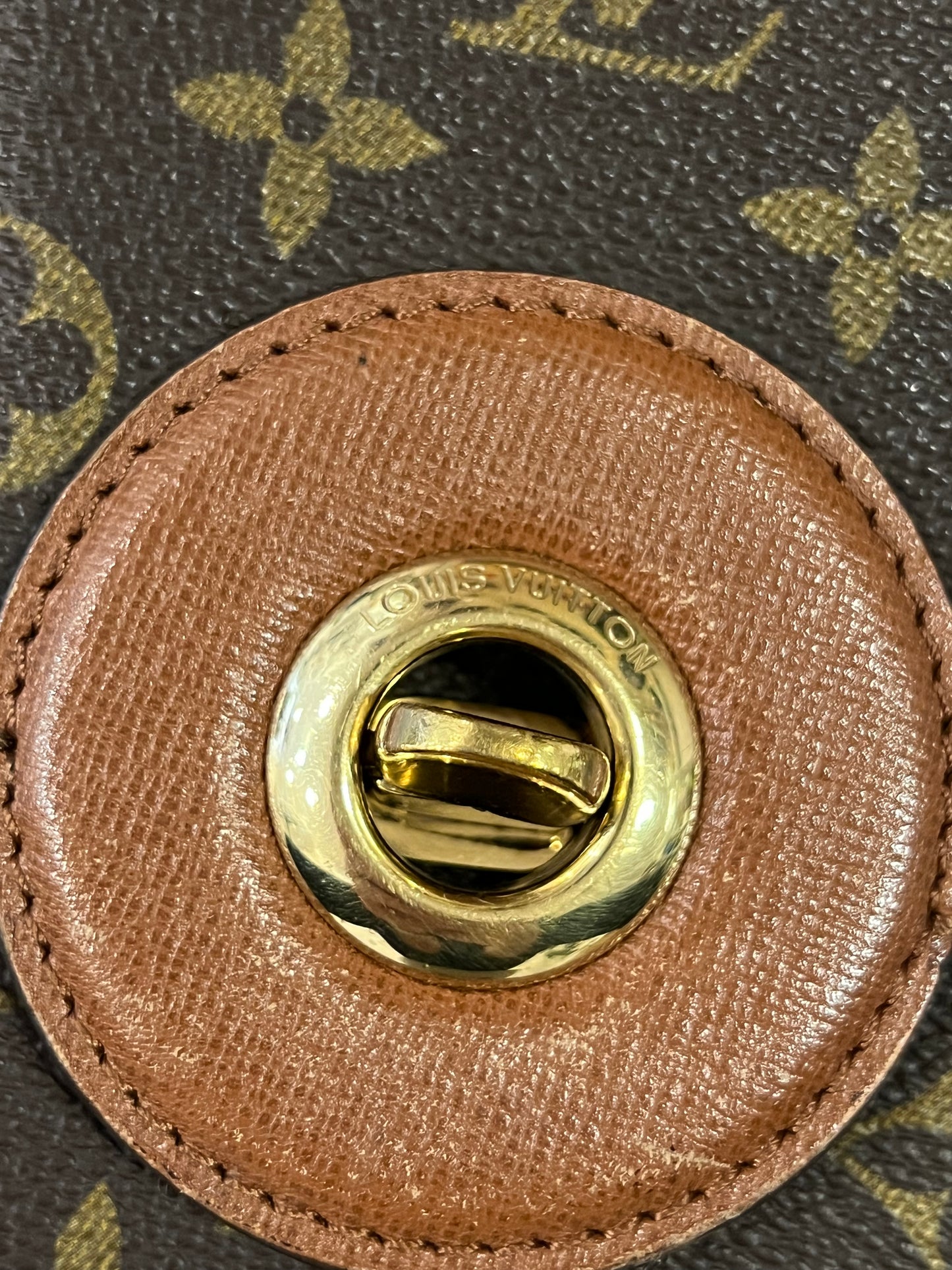 Louis Vuitton Dauphine