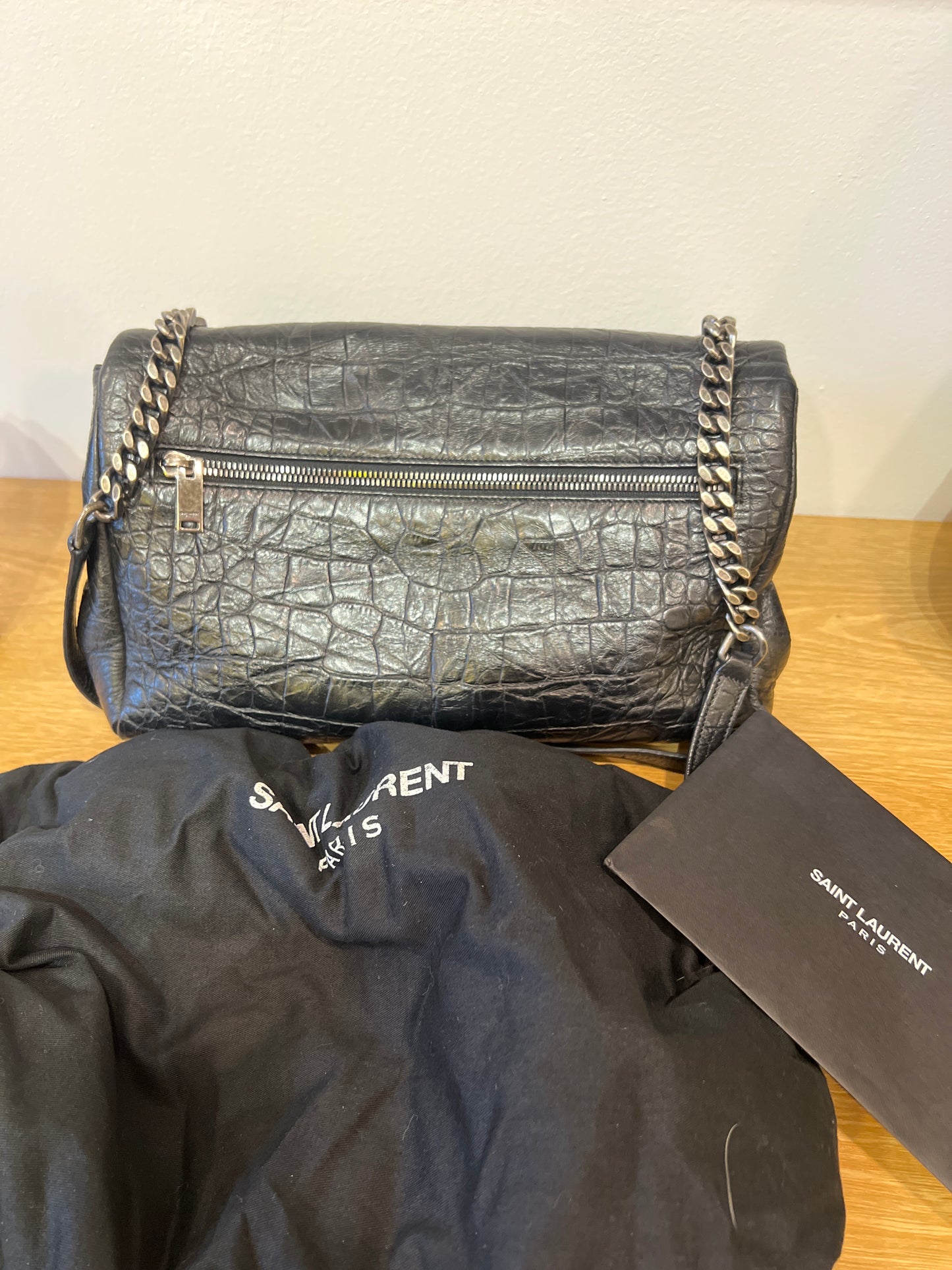 Saint Laurent West Hollywood in Pelle Nera con Tracolla a Catena