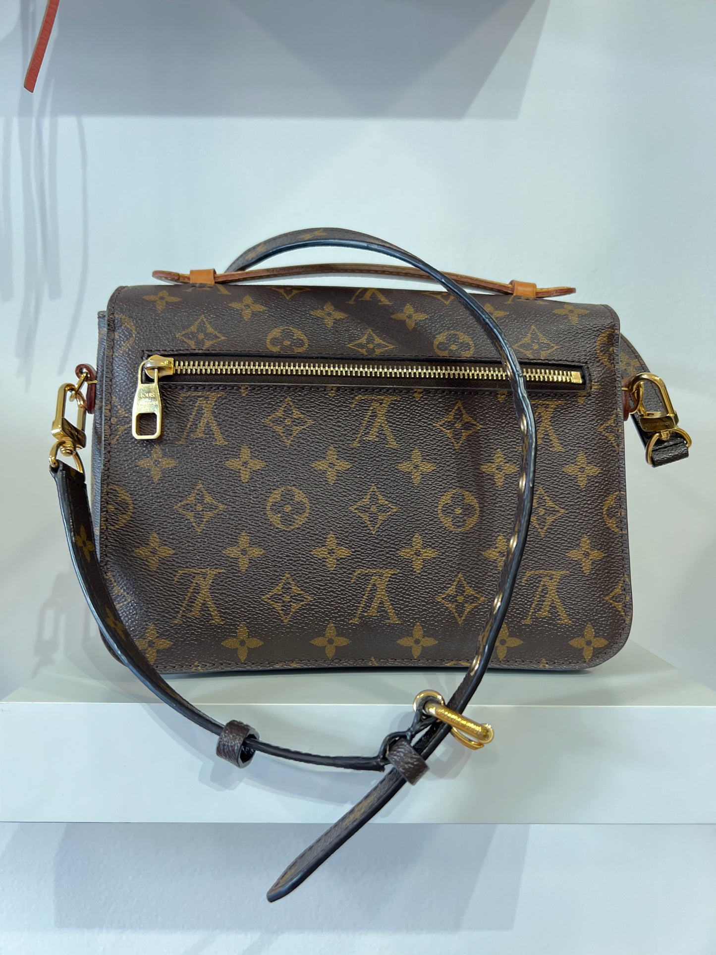 Louis Vuitton Pochette Métis Monogram