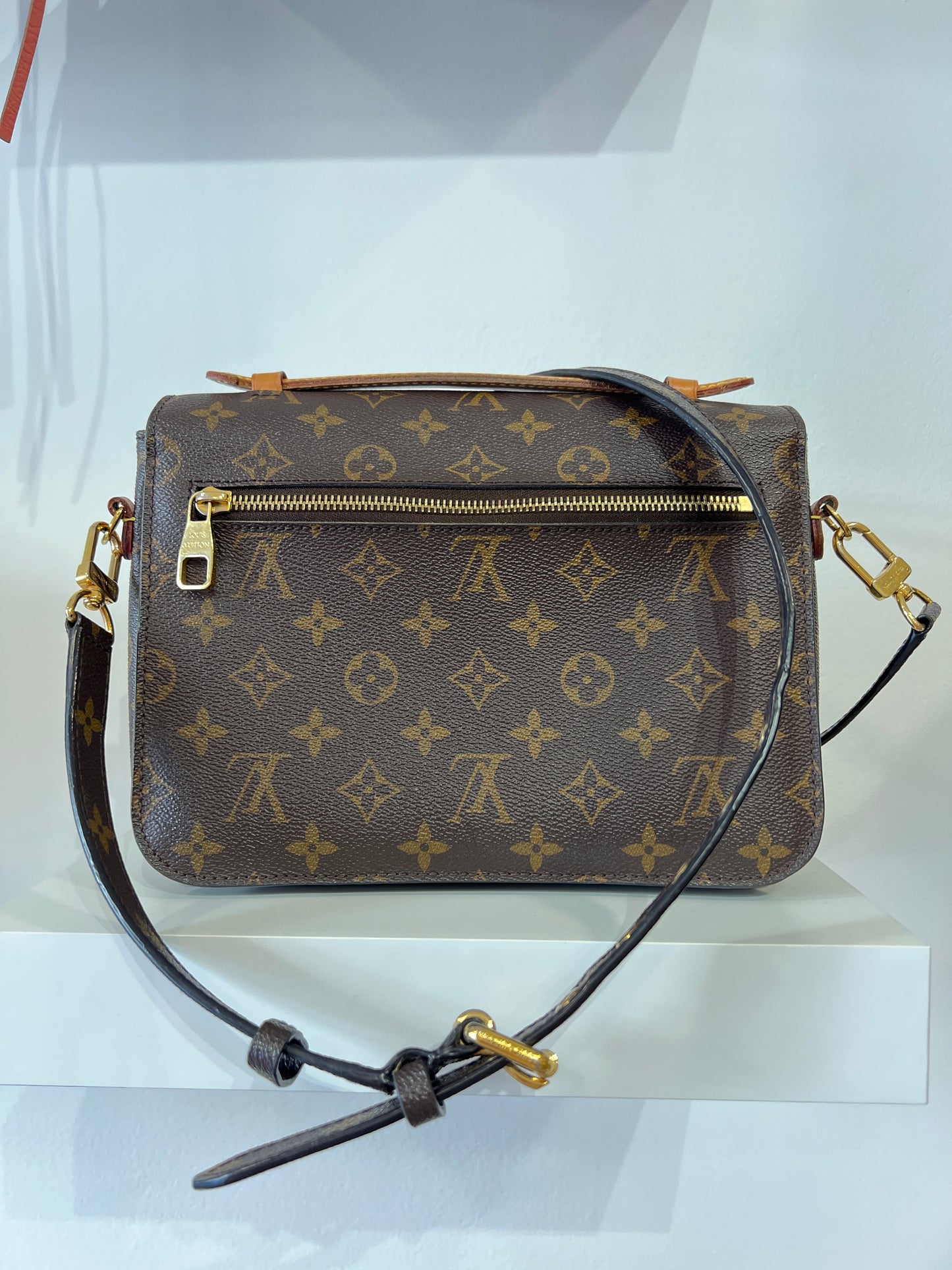 Louis Vuitton Pochette Métis Monogram