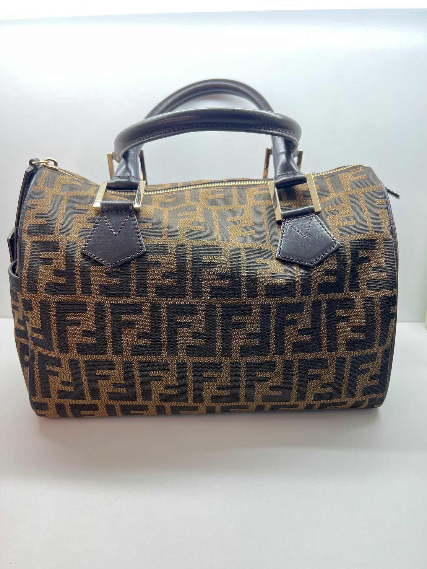 Fendi Boston Bag Zucca Canvas – Icona di Stile