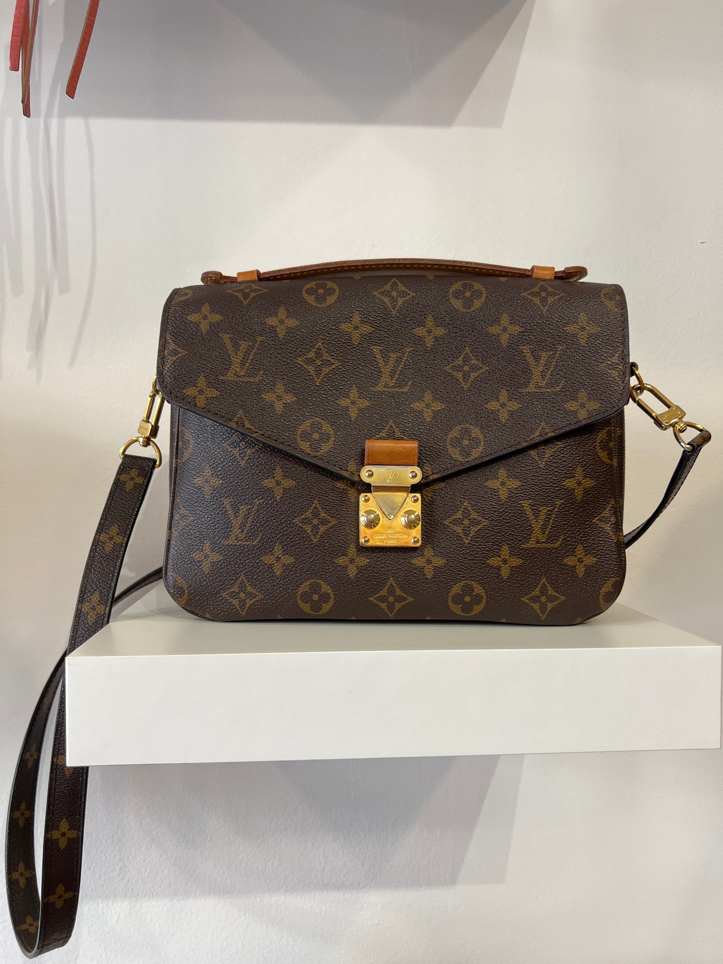 Louis Vuitton Pochette Métis Monogram