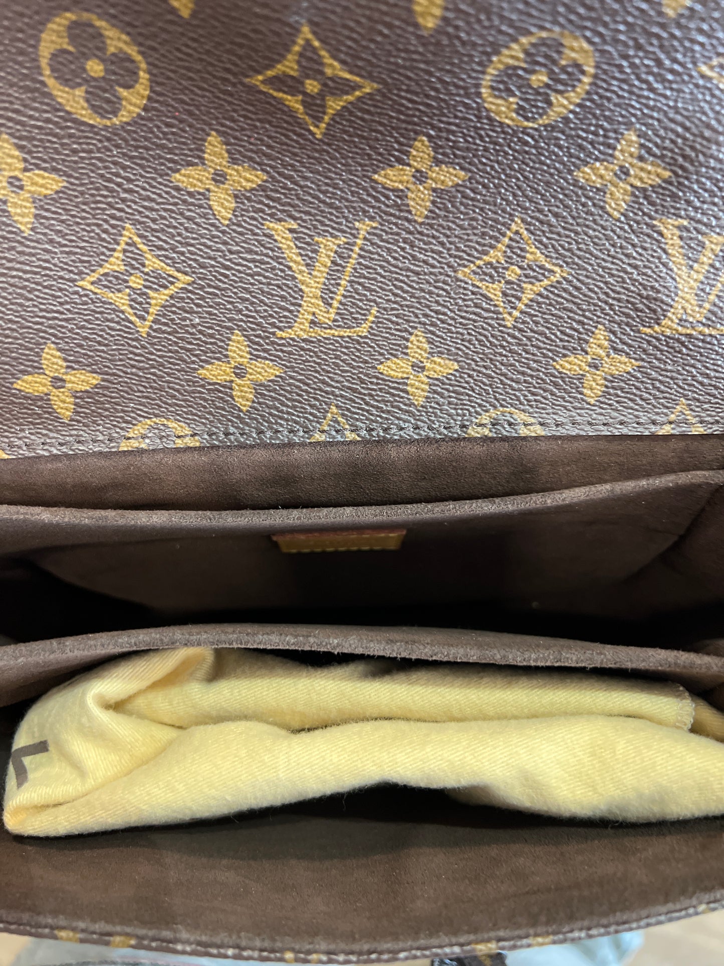 Louis Vuitton Pochette Métis Monogram